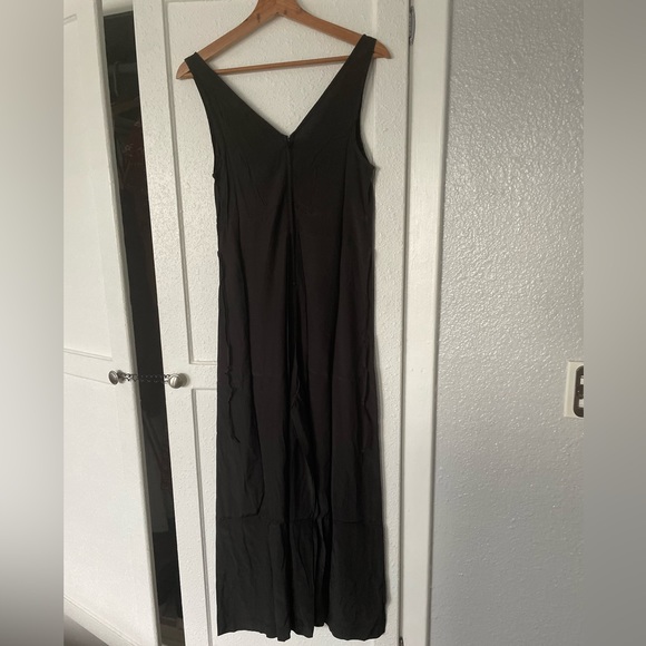 ModCloth: Bon Voyage V-Neck Jumpsuit - Picture 6 of 8